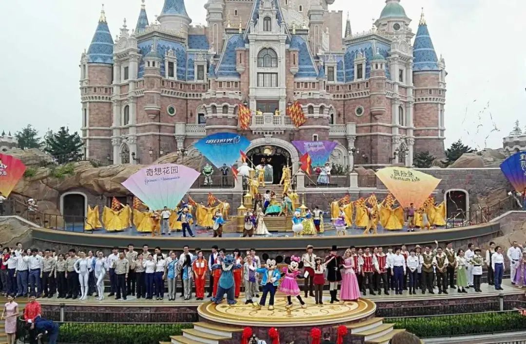 上海迪士尼乐园2022年春节开放吗,美国的迪士尼乐园在哪个城市