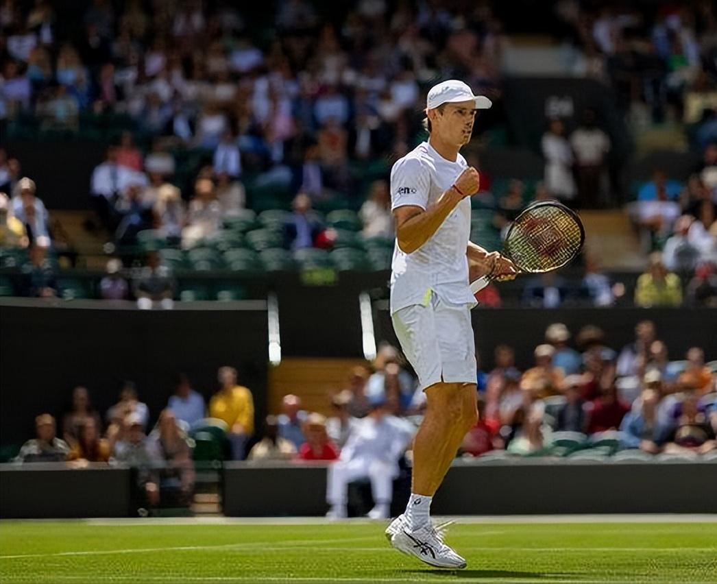 首个让二追三诞生！智利名将五盘大逆转小野兔，创个人大满贯纪录