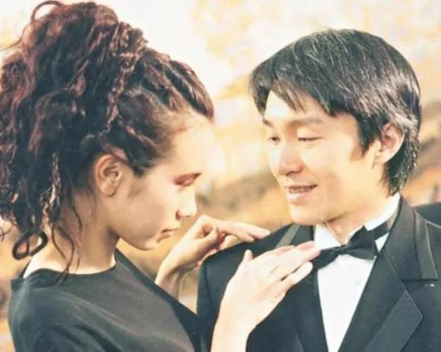 周星驰喜剧之王最后成功当导演,周星驰的喜剧之王为何能成为经典