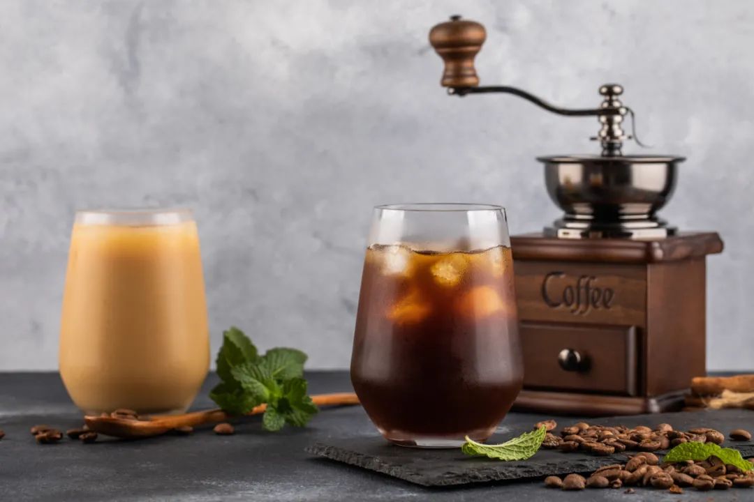 瑞幸咖啡店2万家,县城两家瑞幸咖啡