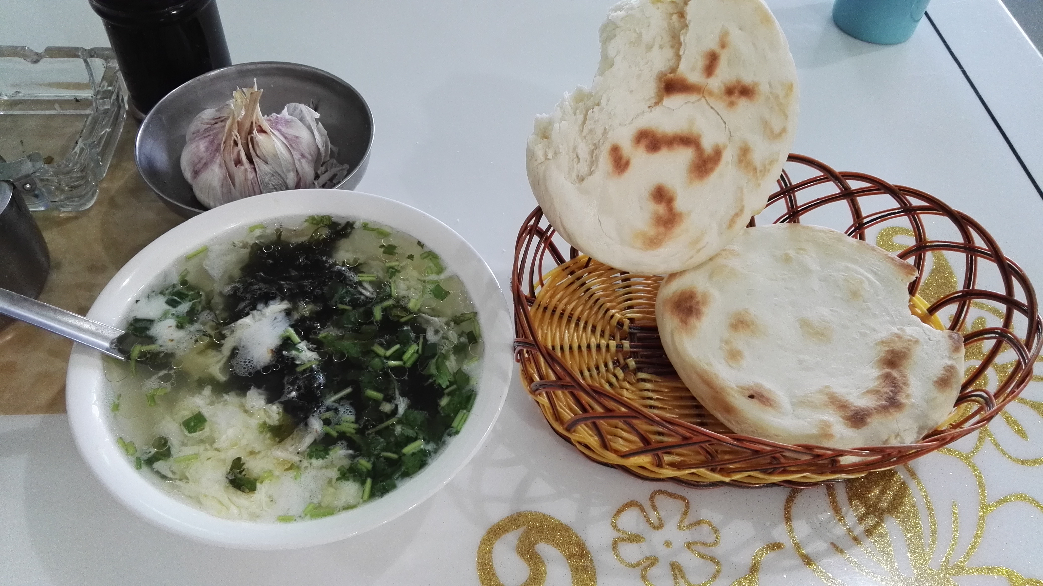 青藏高原青海西部翡翠湖一日游,自驾青海茫崖翡翠湖入新疆路线