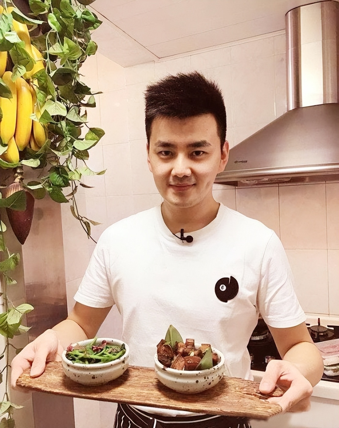 严于信是主持人吗,央视主播严于信结婚了吗