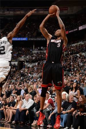 回顾詹姆斯十大高光时刻,盘点詹姆斯职业生涯三大意难平