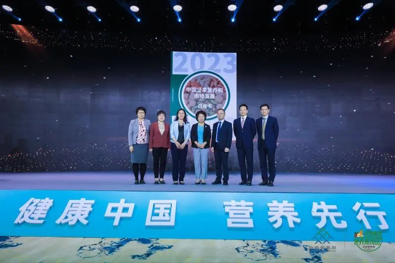 投注品质与差异竞争，小小坚果的战略新长征