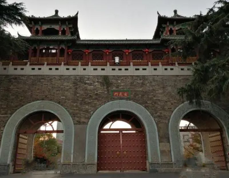 导游南京鸡鸣寺景点介绍,南京长城语音导游景点推荐