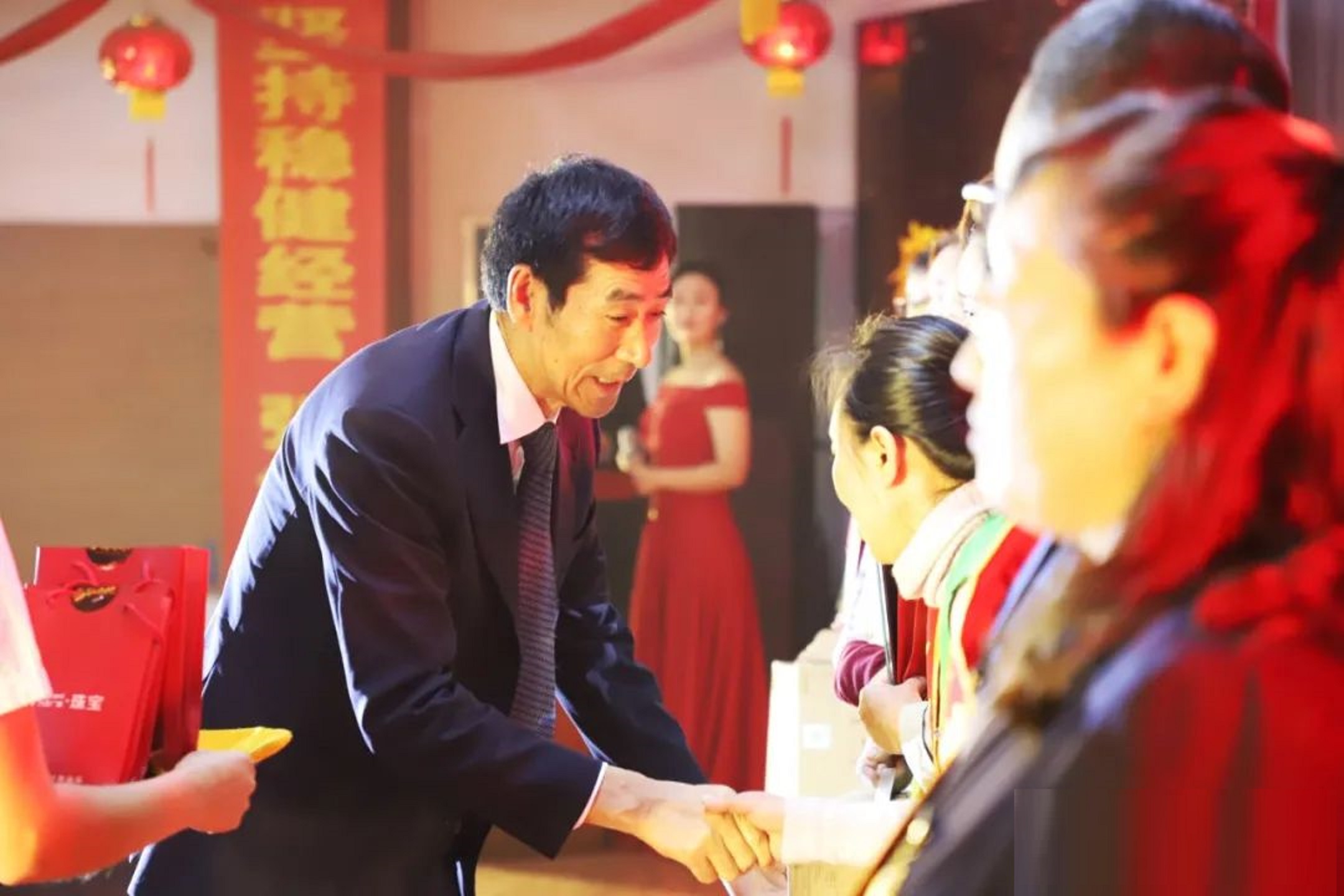 探秘“秦皇岛第4大民企”发展历程：控制12家企业，年入109.216亿