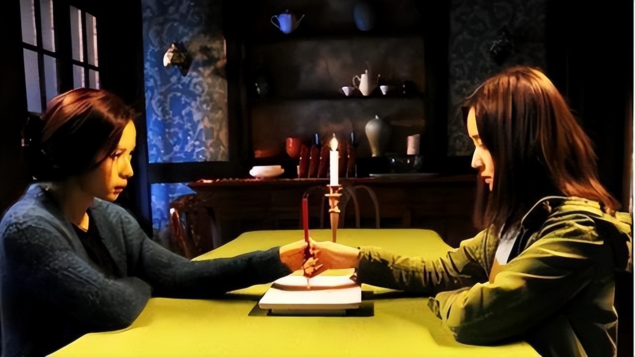 笔仙发生的奇怪事,女大学生成功召唤笔仙