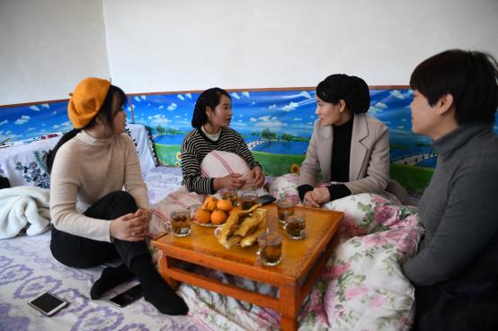 数字时代下乡村女性发展迎来新图景小县城涌现大批“数字木兰”