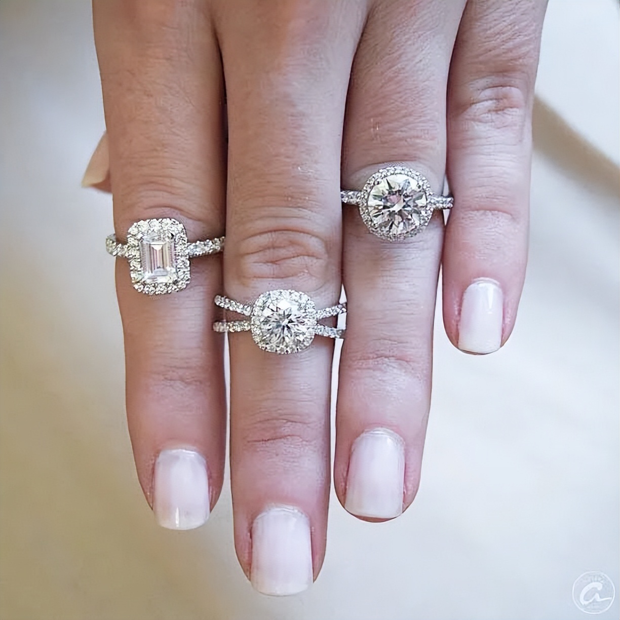 偏黄但是切工好的钻石,什么切工的钻石才有八心八箭