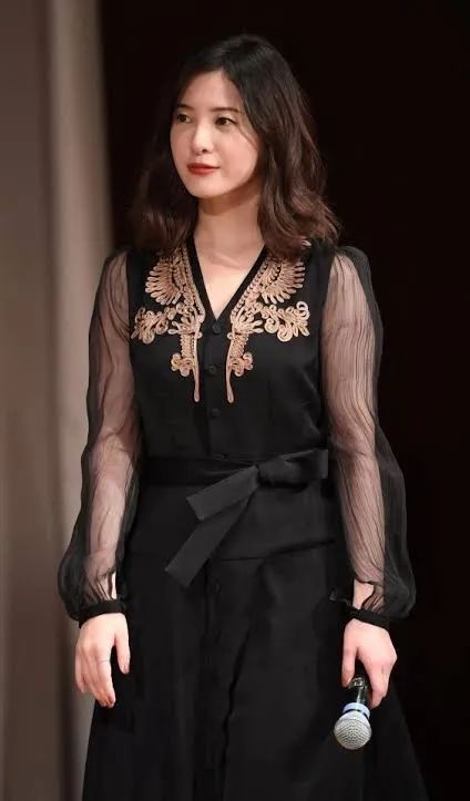 日本艺人的封神抓拍大盘点!狗仔真的很会…