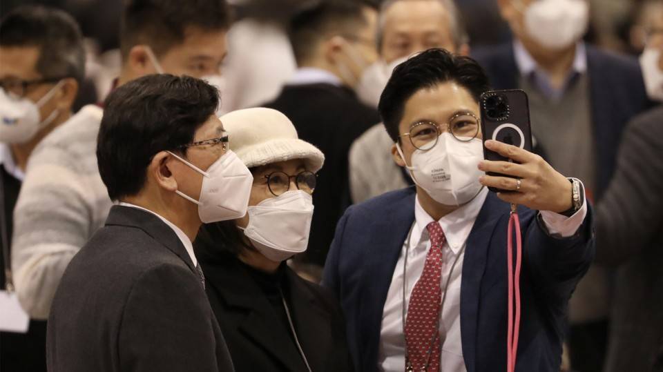 港区人大代表霍启刚微信公众号上线,冀发挥双向桥梁角色作用