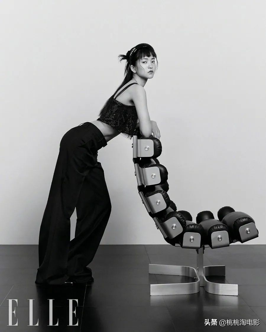 金泰梨韩国淡颜系女演员,金泰梨港风短发旧照曝光