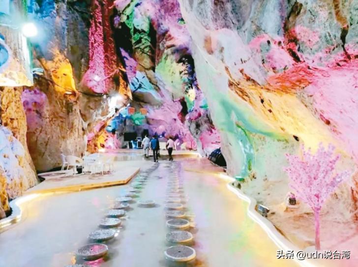 中国云南禄丰恐龙谷遗址,云南禄丰世界恐龙谷的化石