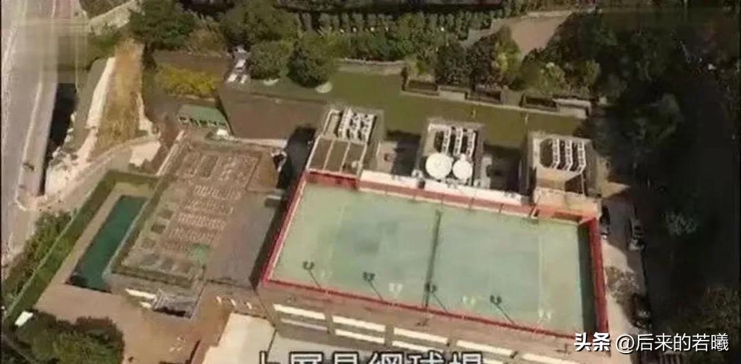 住4.3亿山顶豪宅，关之琳却衰老成这样