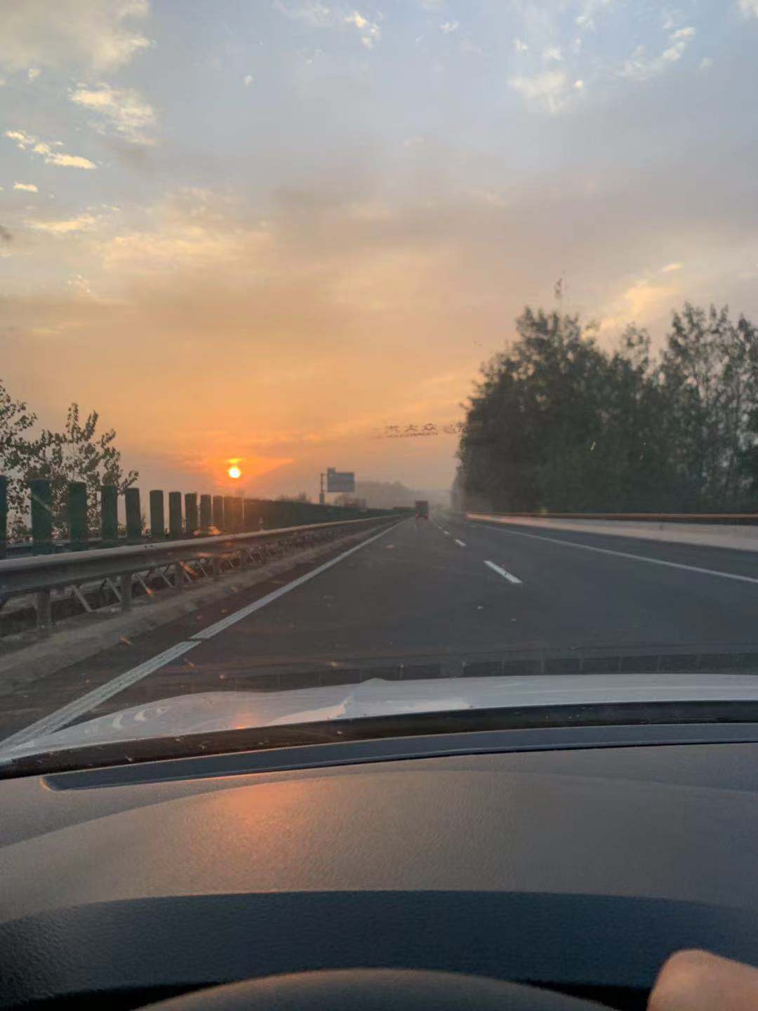 失业问题严峻吗,失业问题就业问题如何解决