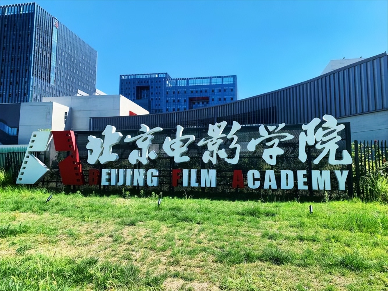 陈凯歌指导朱一龙,陈凯歌说朱一龙的脸有老电影感