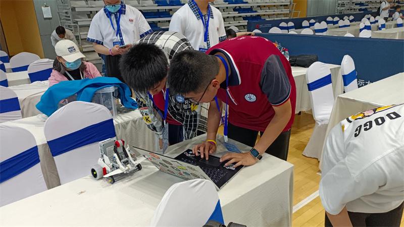 挑战赛包揽前三名！*安泰**实验中学学子将代表我省出征国赛