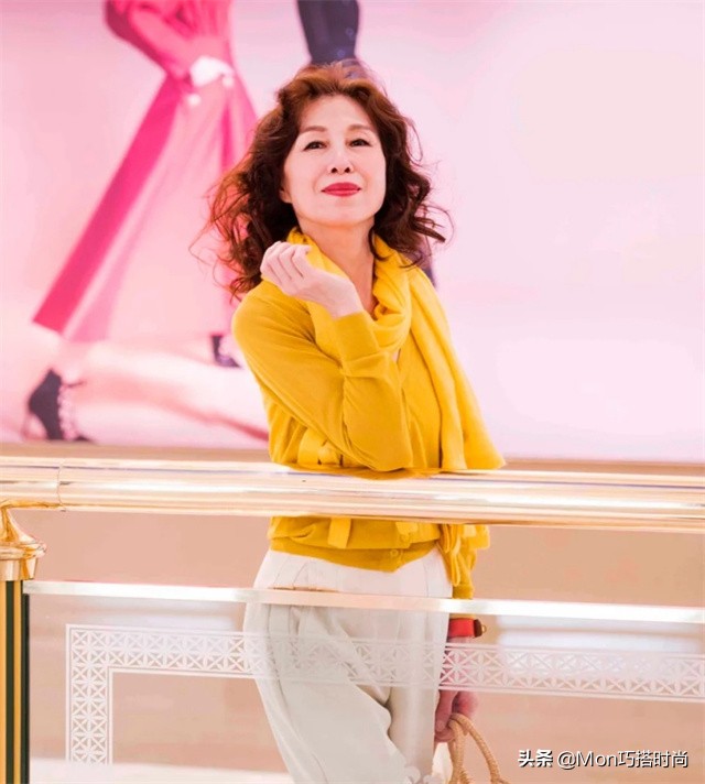 中年女性烫哪种发型最时尚,说说40多岁中年女性烫什么发型