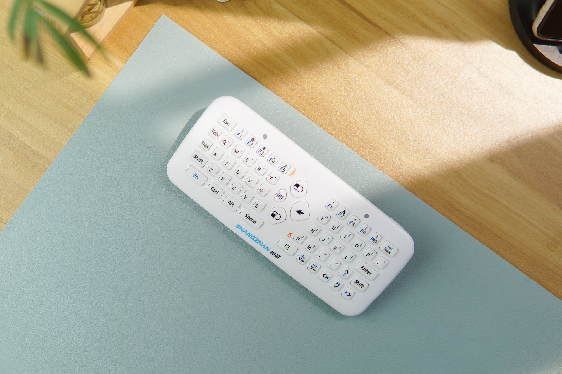 空中键鼠控制电脑电视,电脑多功能投影键盘