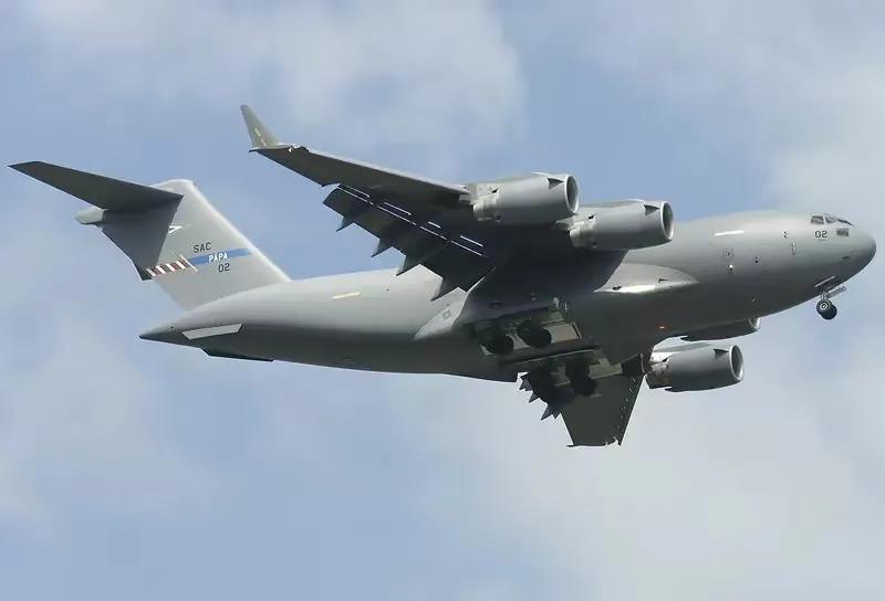 保加利亚将援助乌克兰,美国c17运输机运送武器至乌克兰