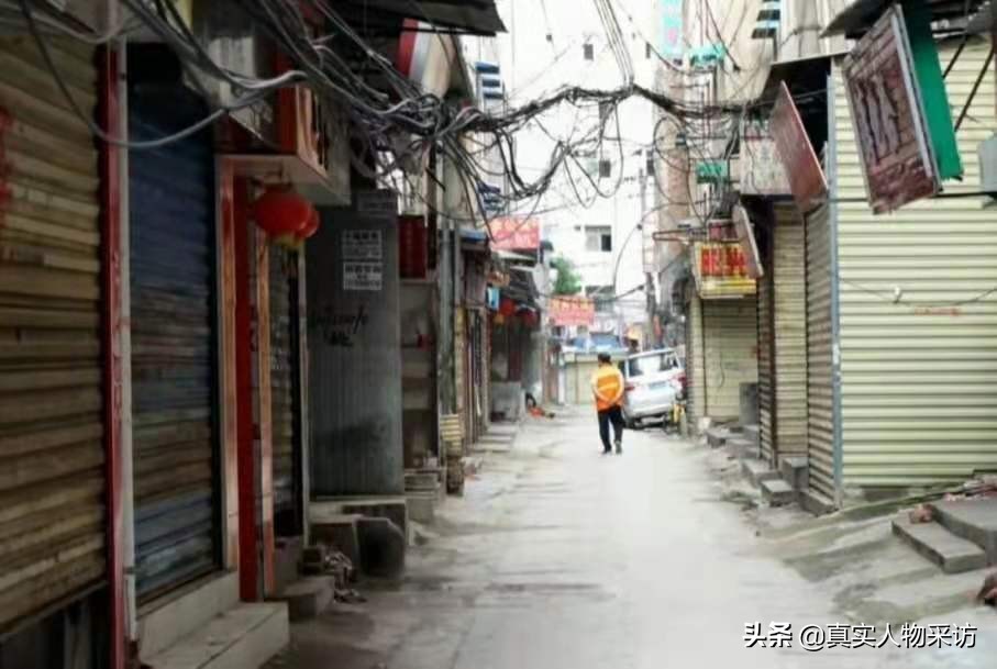 在镇上开米粉店一个月能挣多少钱,40岁大叔开米粉店月赚18万