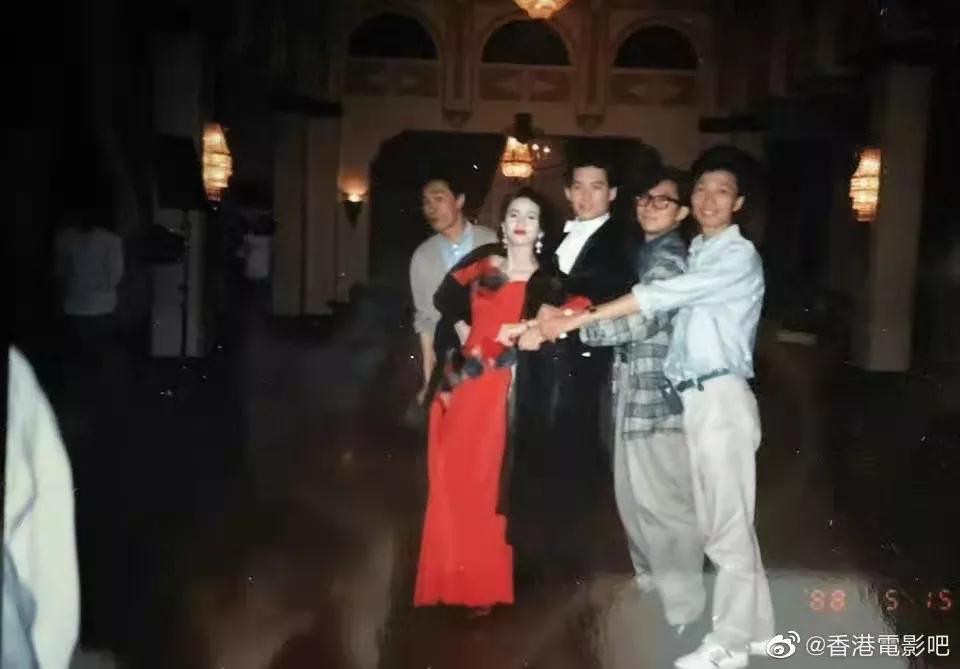 梅艳芳怎么走出失恋,梅艳芳漫步人生路