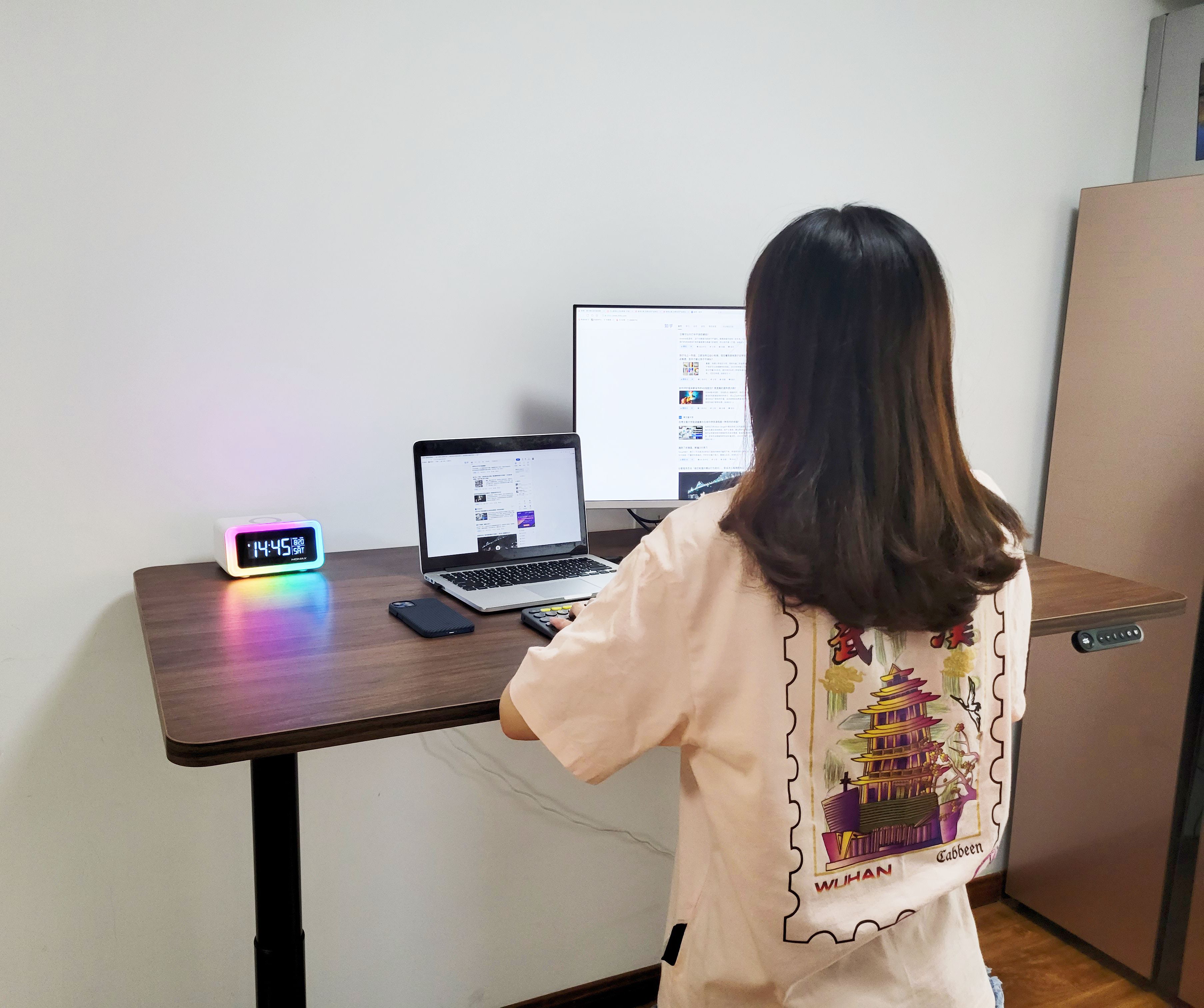 站立式升降桌可移动,北弧m1升降桌教程