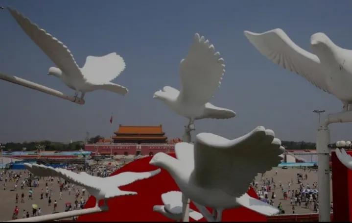 俄乌双方深陷战争泥潭，毛主席的五句话到现在还是至理名言言。