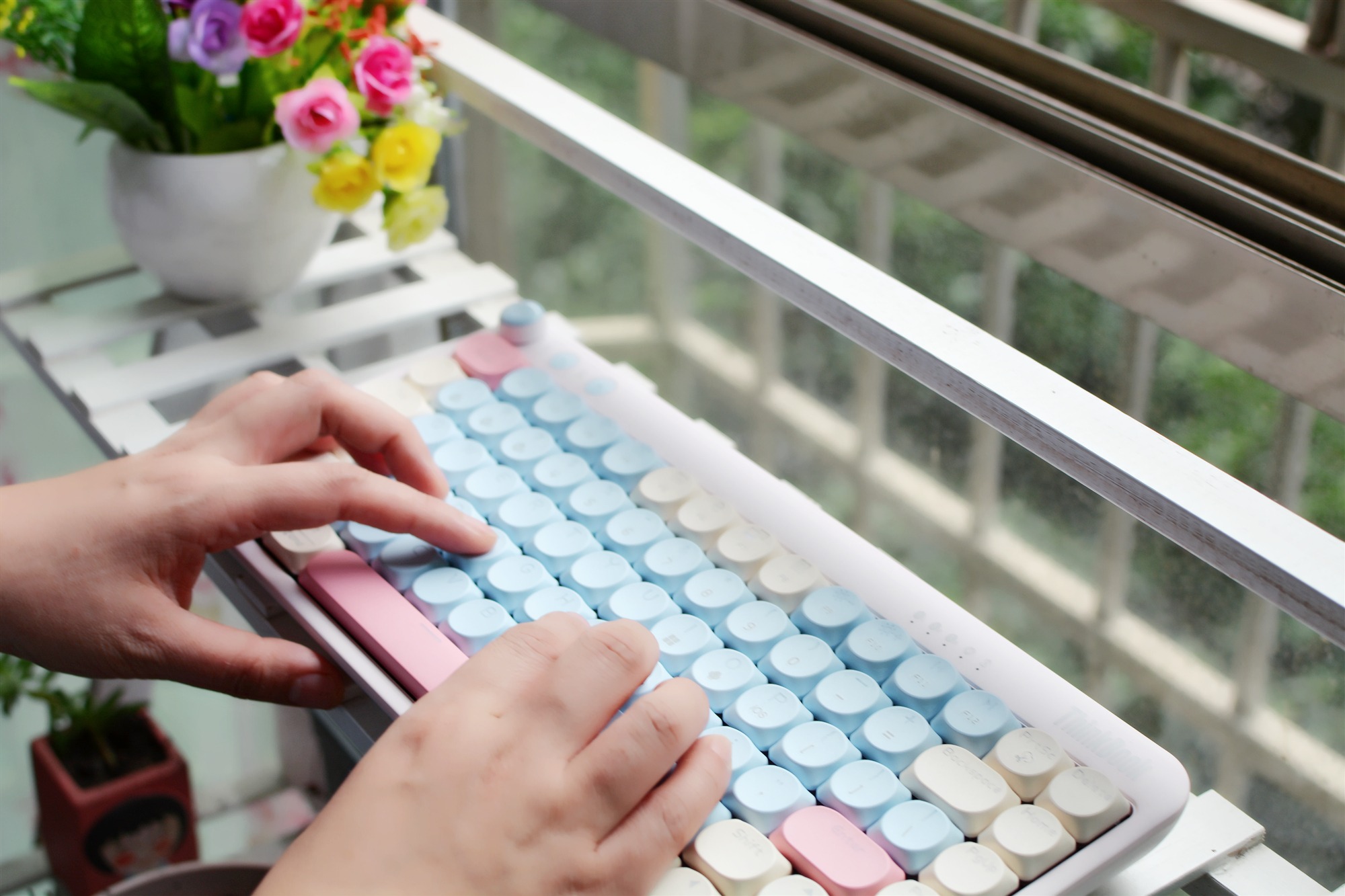 给我满满工作元气，联想小Ｔ键盘施展魔法来助力