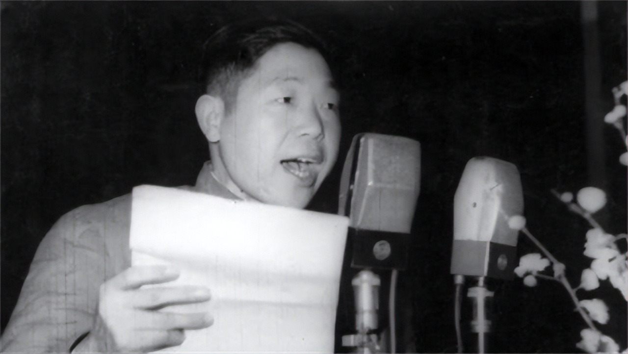 1977年邓公约见*锡联陈**，*锡联陈**向邓道歉，邓公：你在北京不欠账