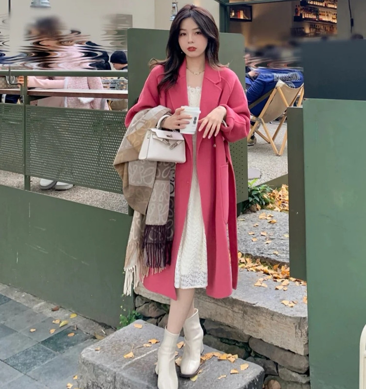 百搭小黑裤怎么搭都好看四季,不显胖的早春穿搭小黑裤