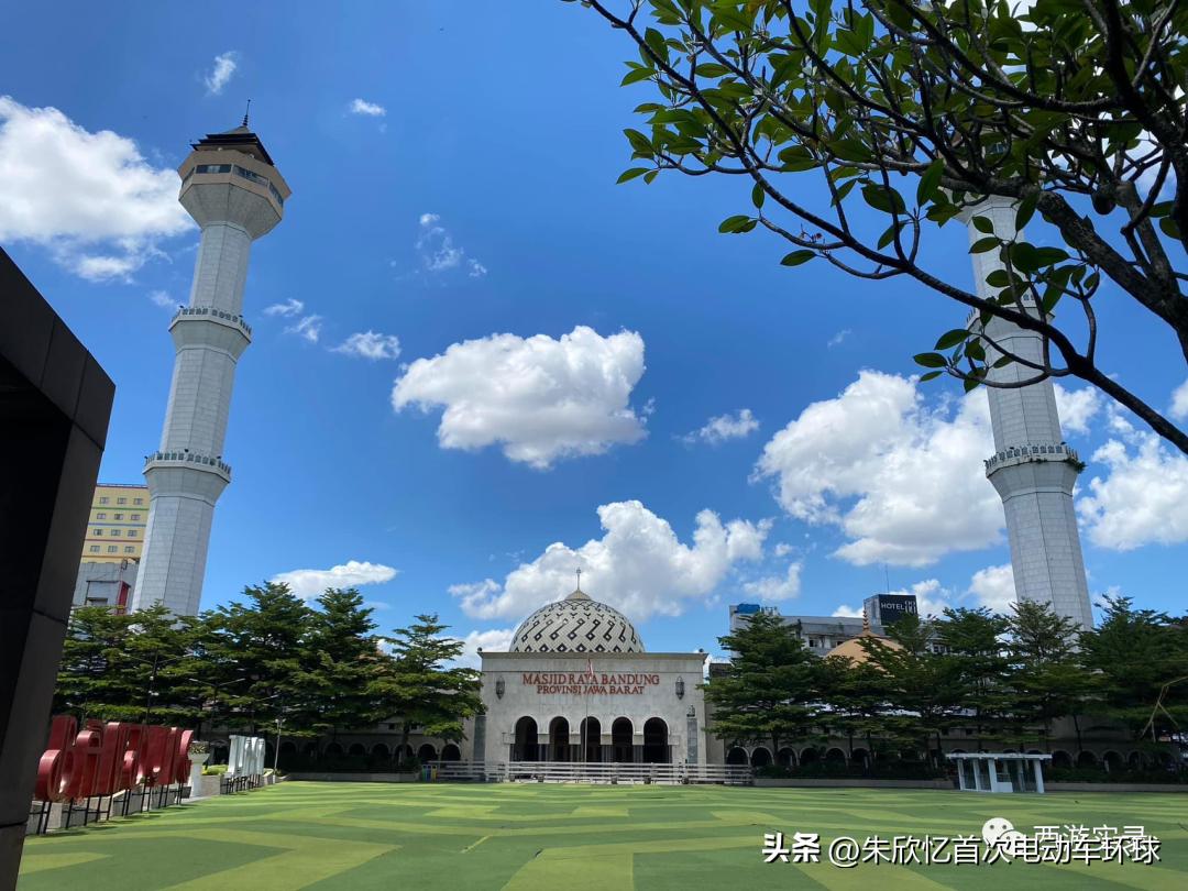 印尼进口中国火车车厢,印尼火车与高铁不一样