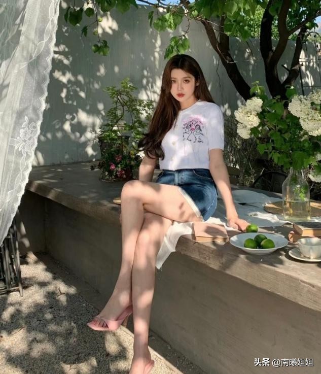 洋气网红爆款牛仔裙显瘦,抖音最火夏季牛仔裙时尚减龄