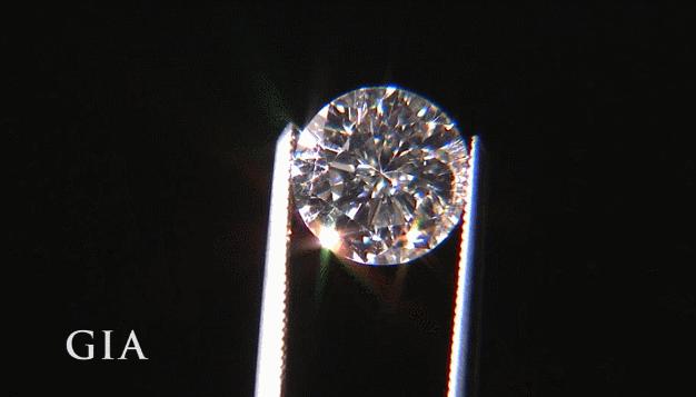 选购钻石时最省钱的方法太有用了,挑选钻石注意事项是什么