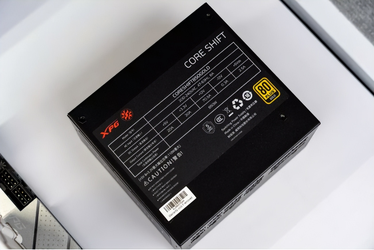 xpg白色机箱,xpg白色和金色