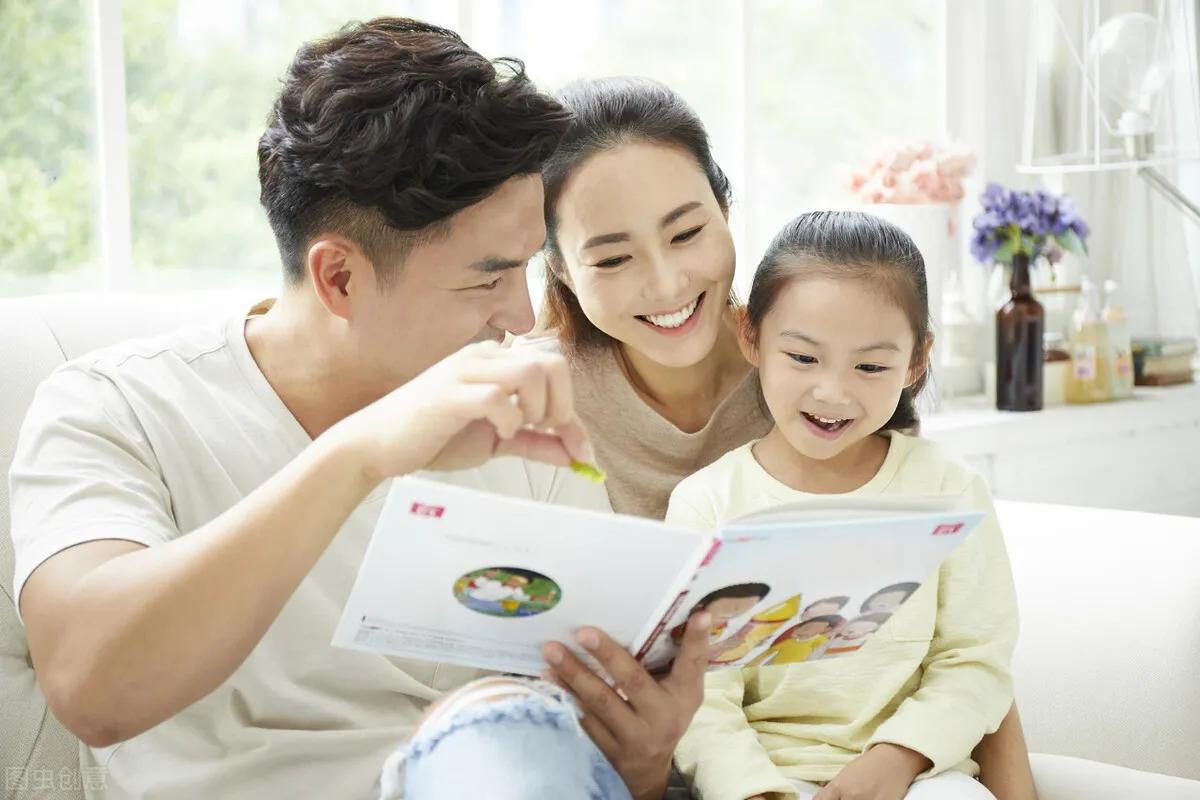 家里再穷，也要给孩子买书，因为阅读给人带来的是长远回报