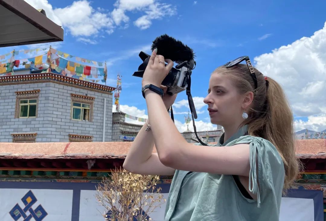 中传乌克兰留学生：我就想做内容，哪怕一点钱都没有