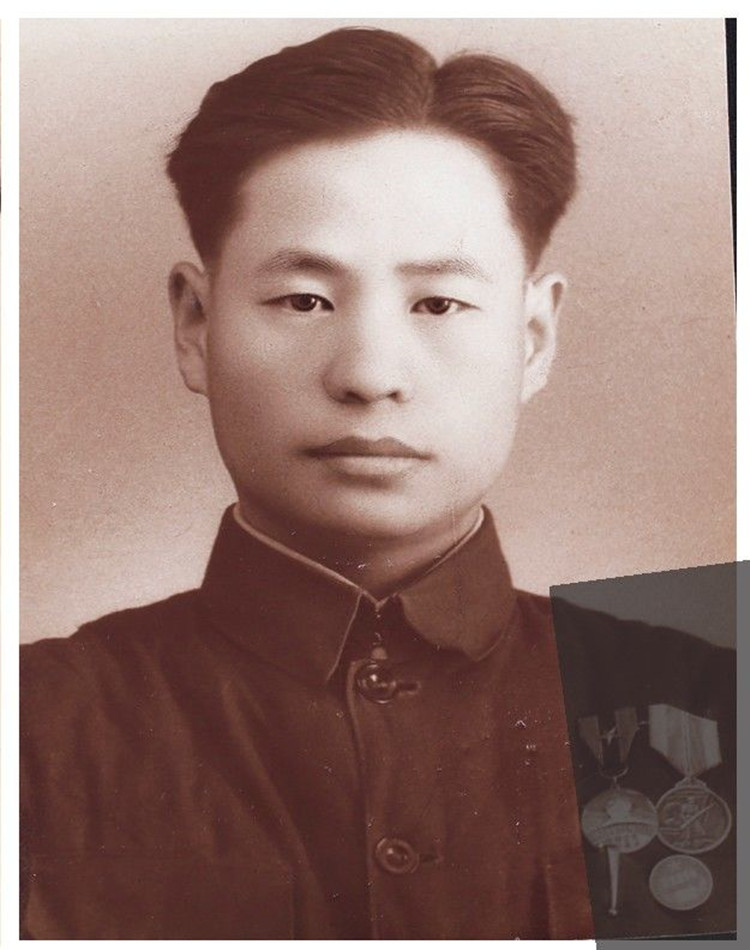 *子骗**靠造假混进中央做官，还娶到美女翻译，最后因吹牛暴露身份