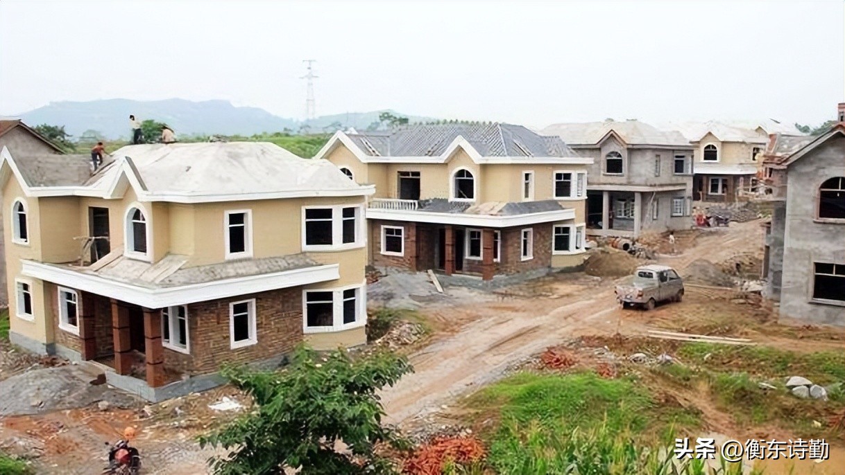 农村盖房前面的房子比后面盖的高，对后面有影响吗？有什么规矩？