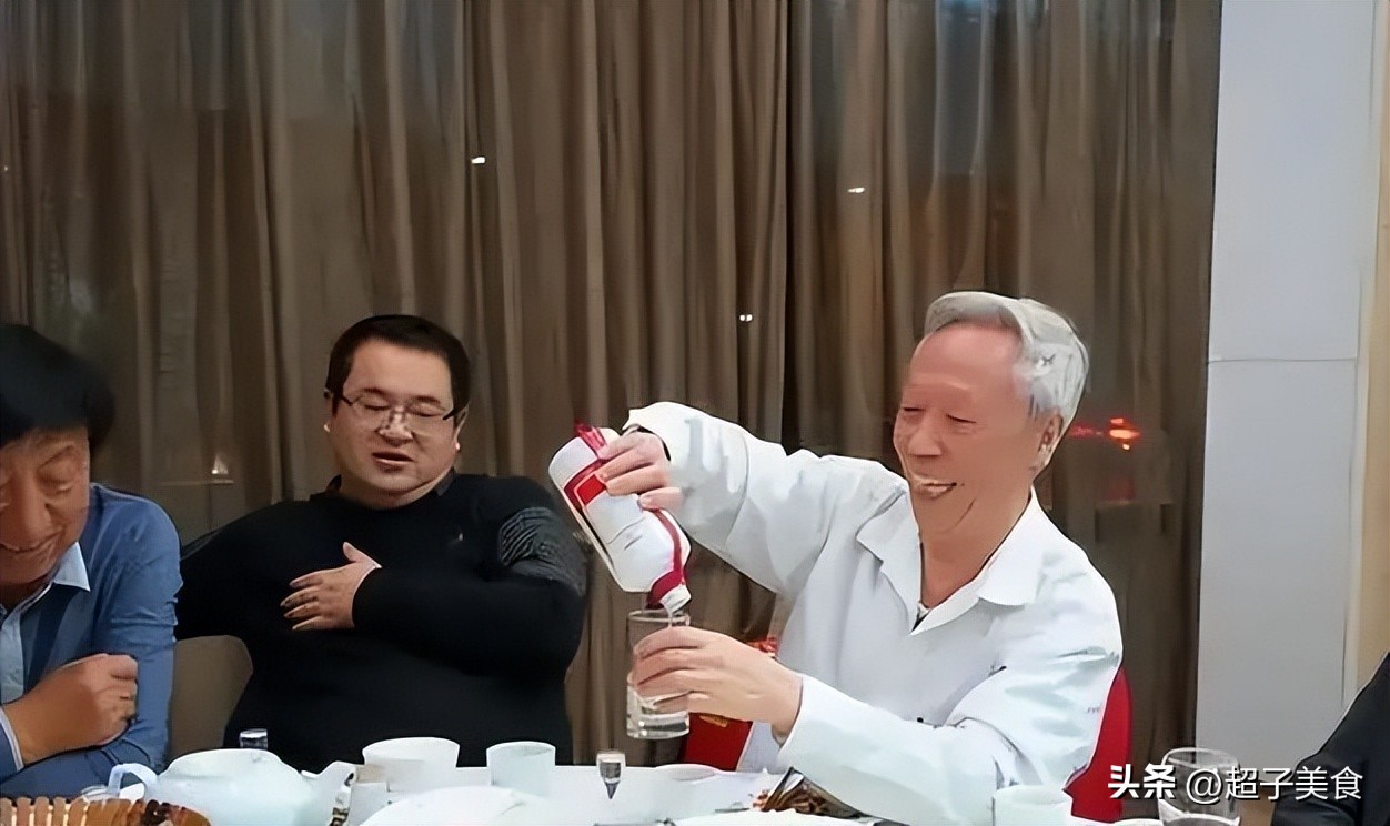 酒疯不好的人人品是不是也不好,酒风不好人品也不好吗