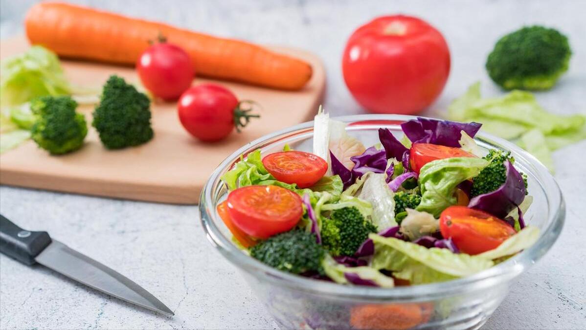 夏天降火气吃什么好呢,夏季如何去火排毒养生