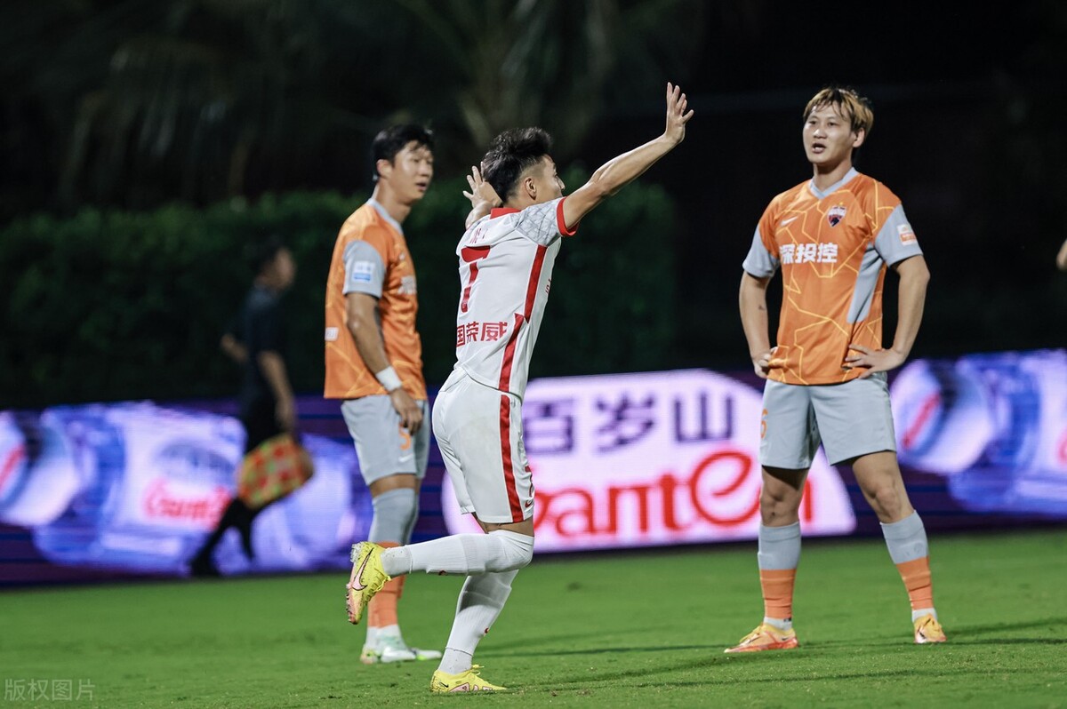 广州队vs上海海港队5比4,海港战胜泰山