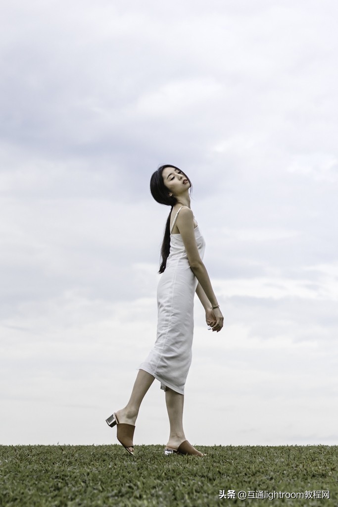 在店铺如何拍服装照片好看,室内如何拍出好看的服装照片