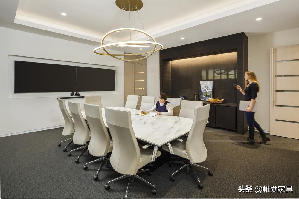 综合办公室设计案例,办公室设计显大