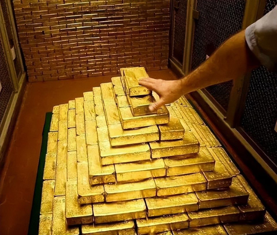 一吨黄金一吨美金一吨人民币,1吨美元1吨黄金1吨人民币选哪个