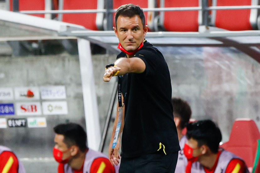 国足3月约战新西兰，更新换代势在必行，老将退位中生代担纲