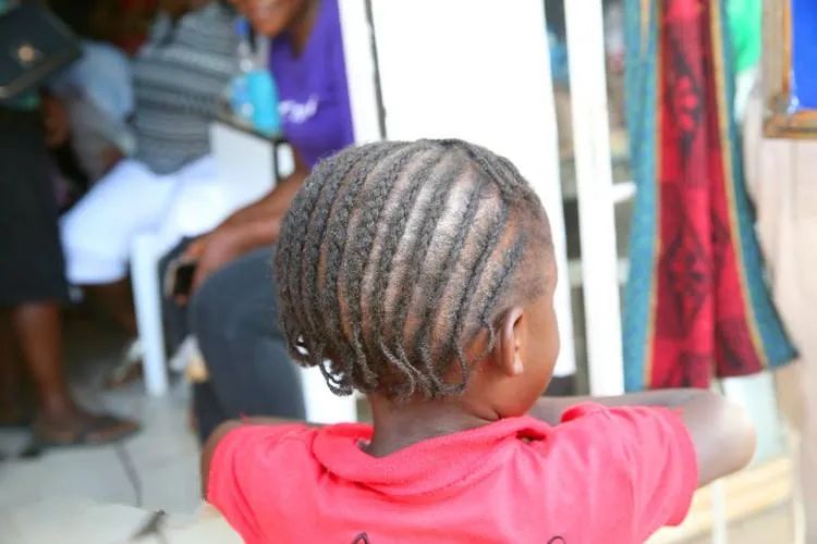 听说在非洲卖中国假发，可以轻松实现财富自由？