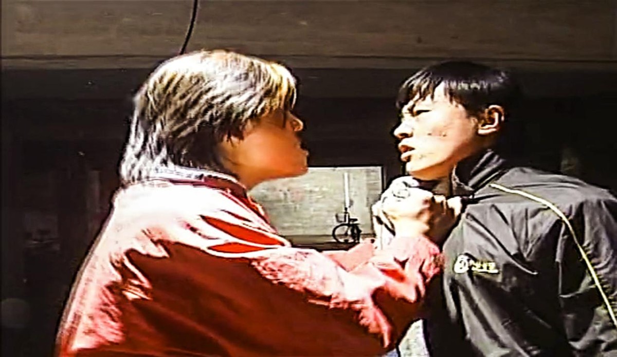 刑侦剧连载84：校霸肆意*辱侮**欺压老实人，殊不知爆发后一刀反杀