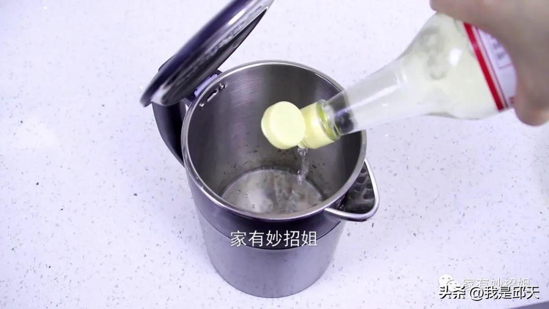 冰箱放了白醋后味道难闻该咋办,白醋可以除冰箱异味吗