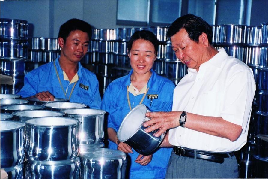 国货之光苏泊尔遭遇中年危机,苏泊尔国货之光